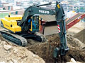 Гусеничный экскаватор Volvo EC210B