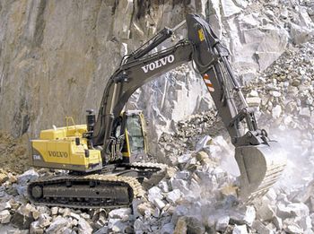 Гусеничный экскаватор Volvo EC360B